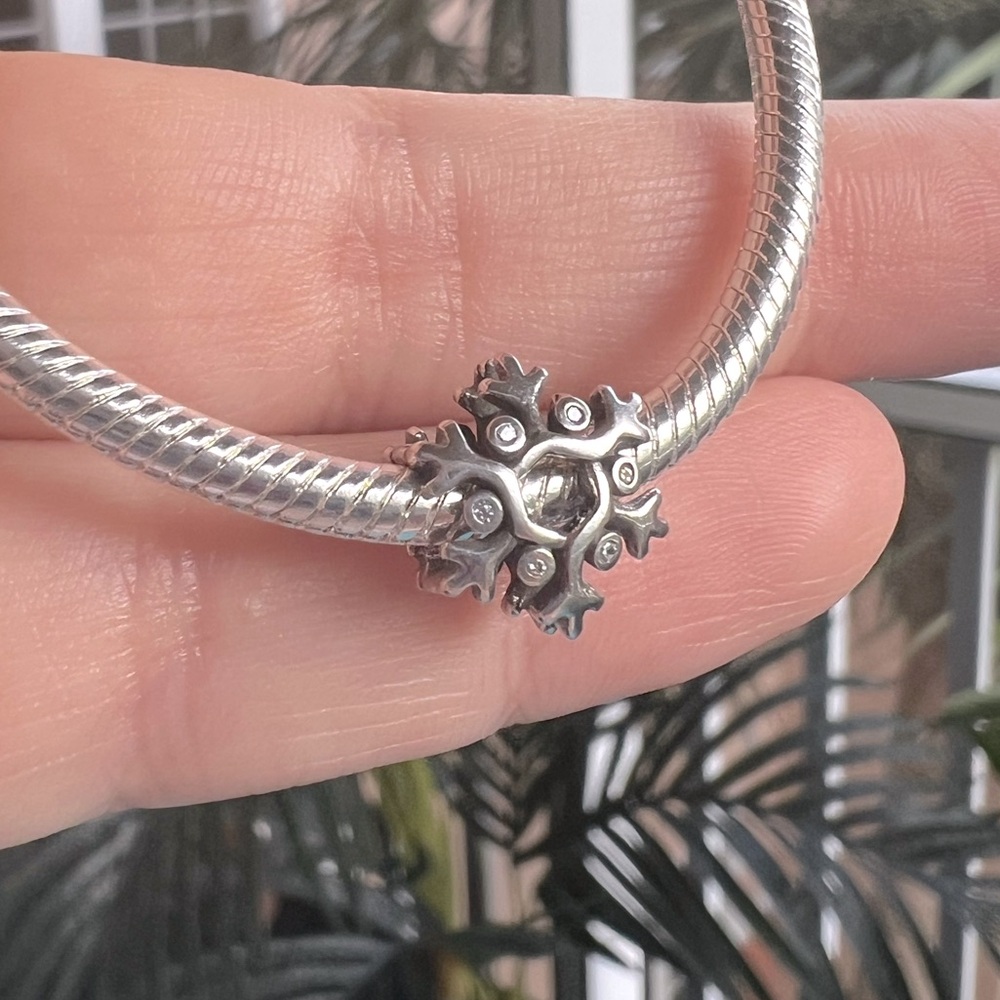 Silver Snowflake Charm - Picture 3 of 9